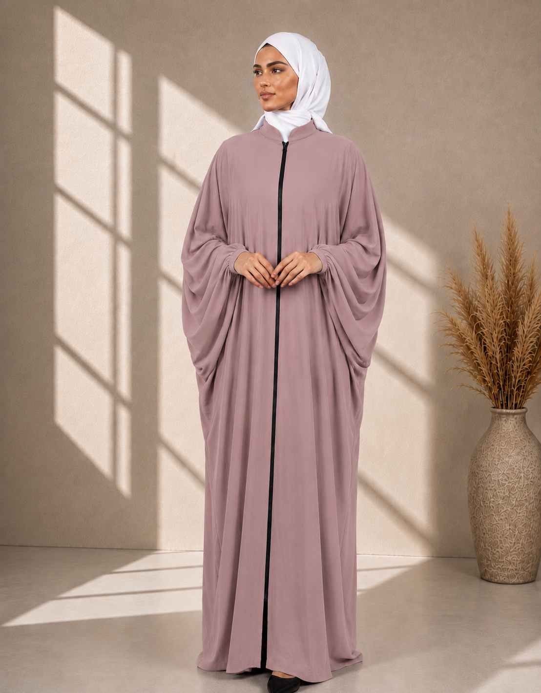 Une abaya élégante, fluide et ultra-confortable